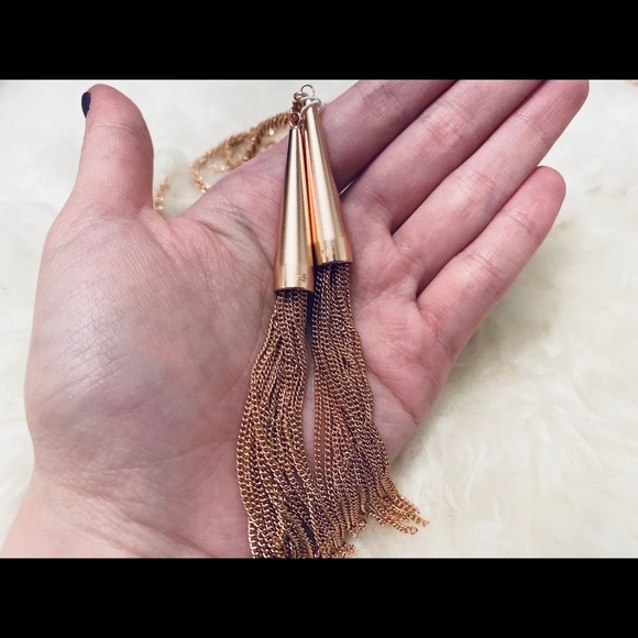 Kendra Scott Phara necklace in rose gold - Picture 3 of 5